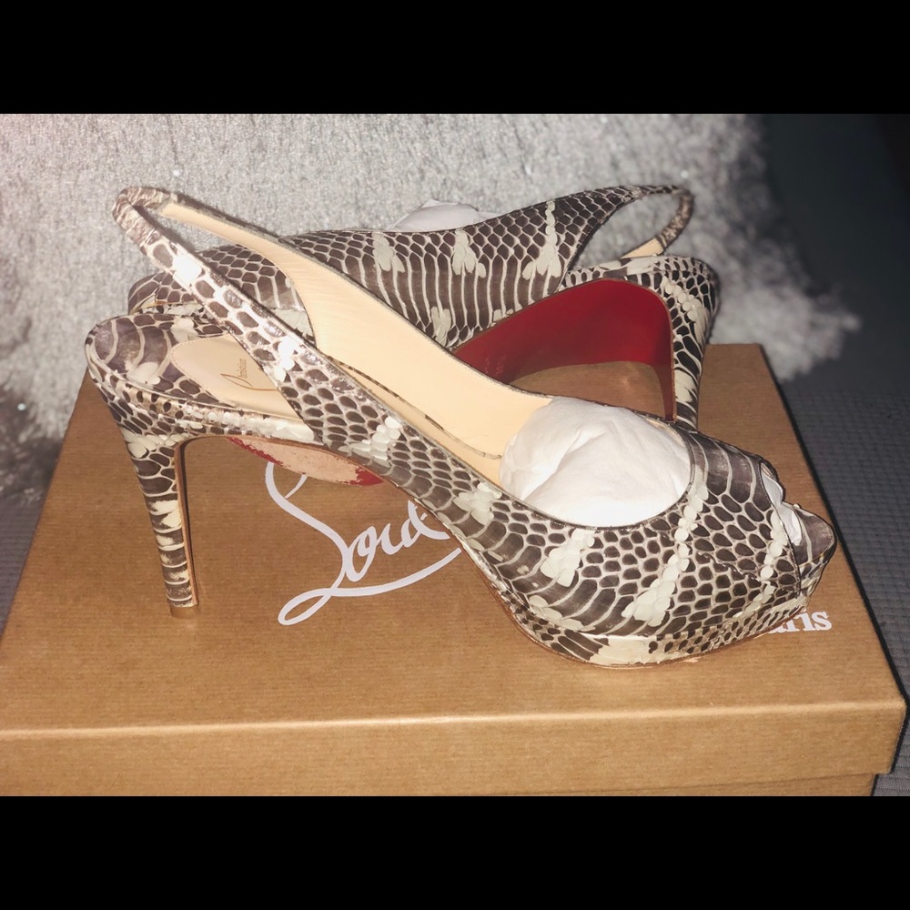 Louboutin, Cathay 100 water snake mango 4” heel